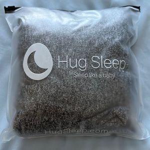 Hug Sleep Sleep Pod in Medium